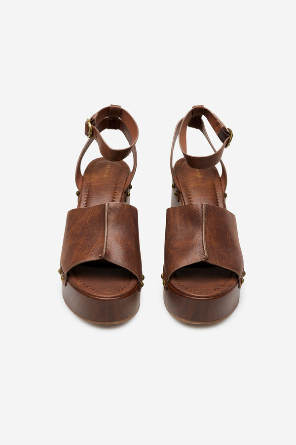 Cortefiel Wedge sandal with a wood effect Brown