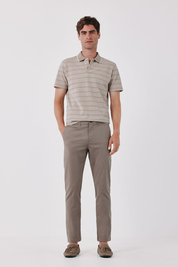 Chino básico ligero slim