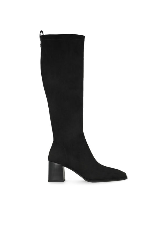 Botas en antelina con tacón