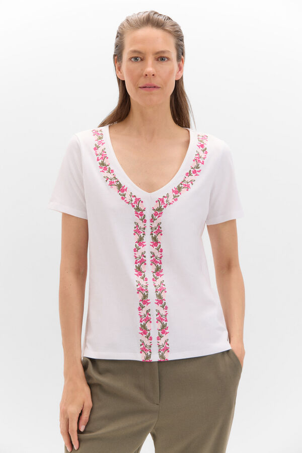 Cortefiel V t-shirt with embroidered White