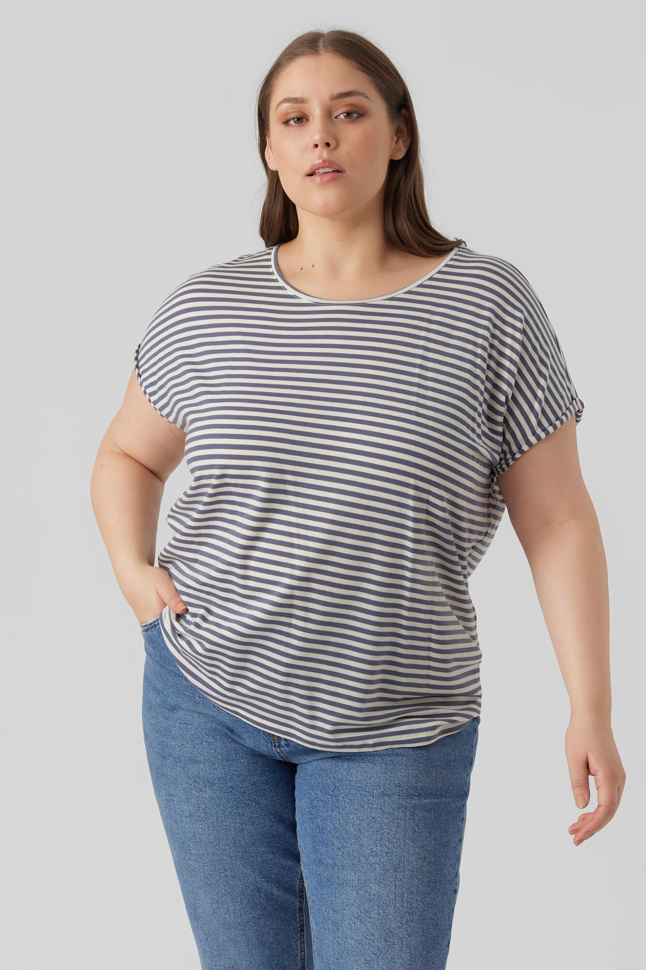 Vero Moda Curve T-shirt b&aacute;sica tamanho grande