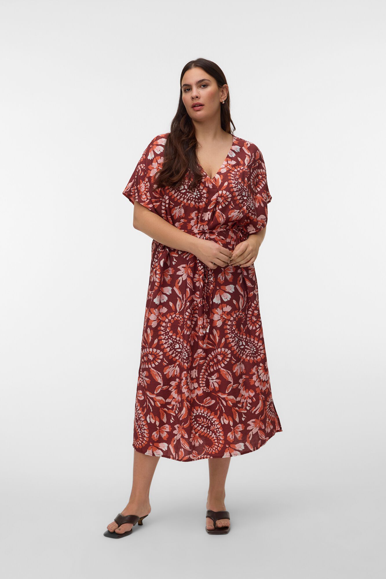 Vero Moda Curve Vestido curto decote em bico tamanho grande
