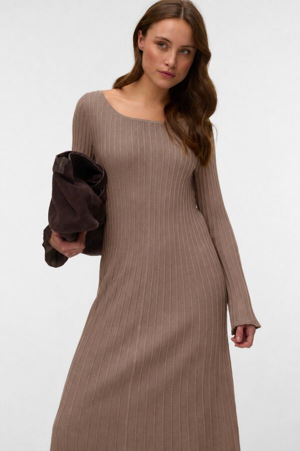 Vero Moda Vestido comprido de malha Castanho