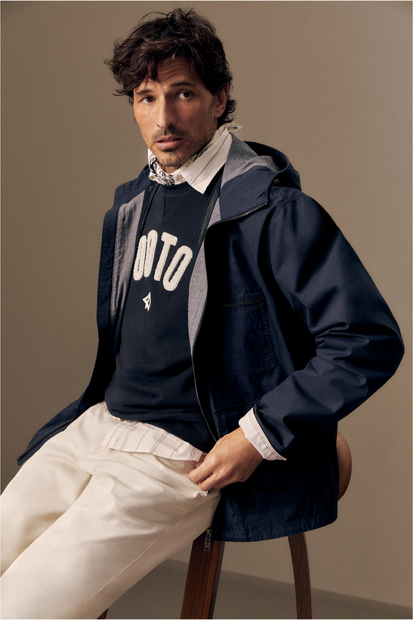 OOTO Parka corta con capucha