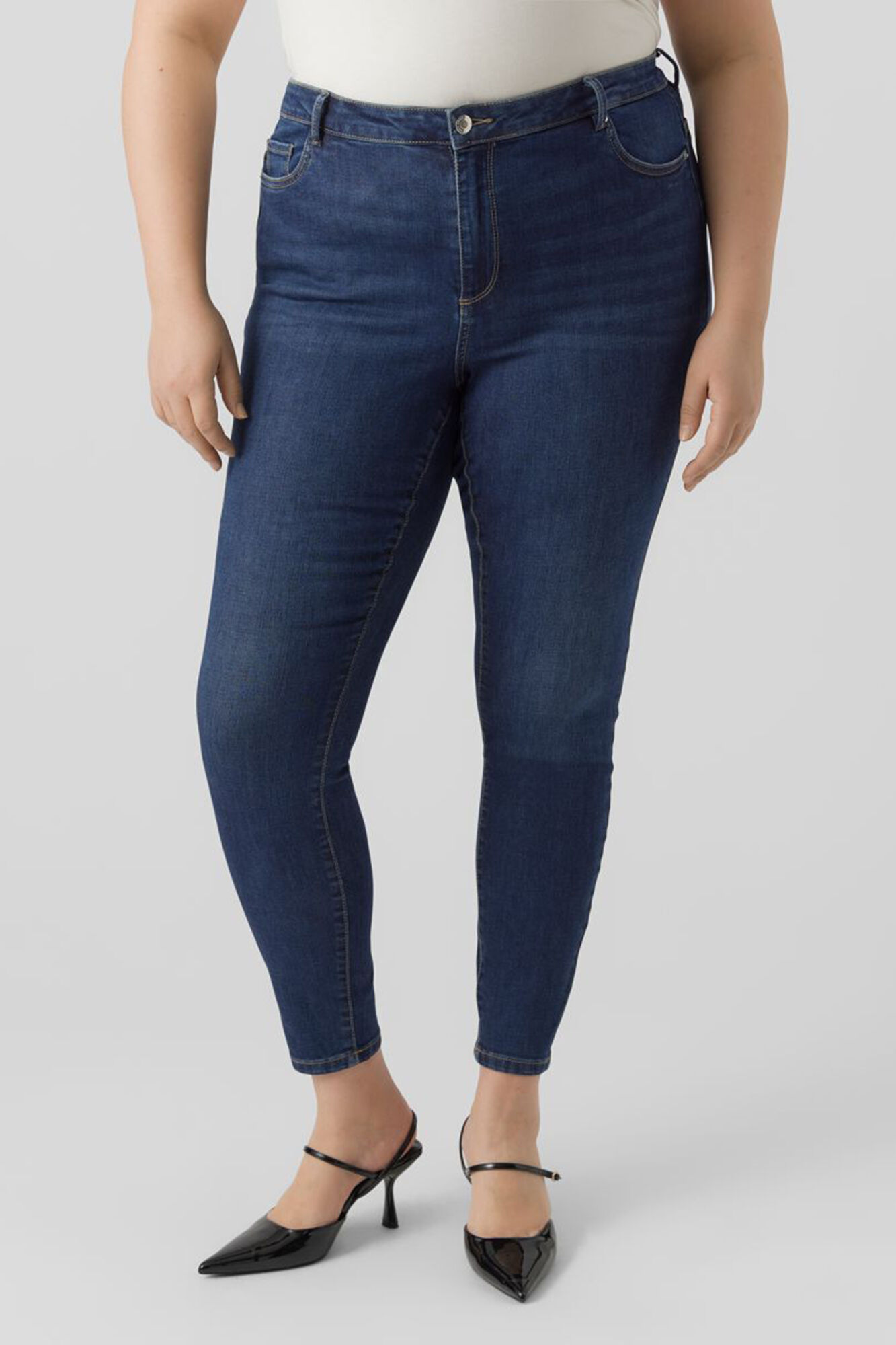 Vero Moda Curve Jeans Slim tamanho grande 