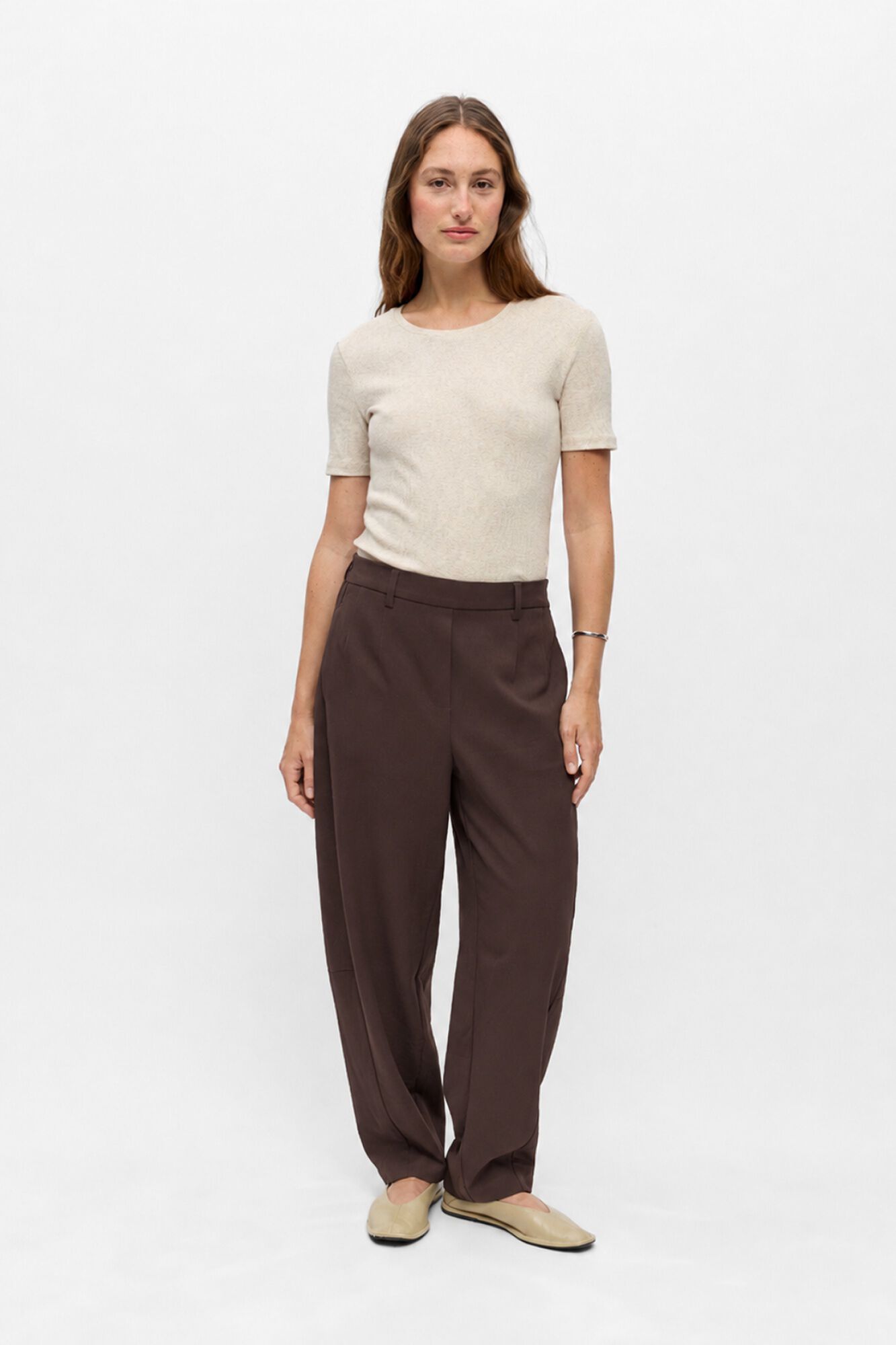Object Cal&ccedil;a de vestir corte barrell