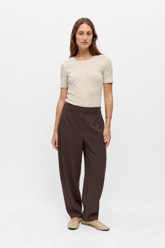 Pantalón de vestir corte barrell