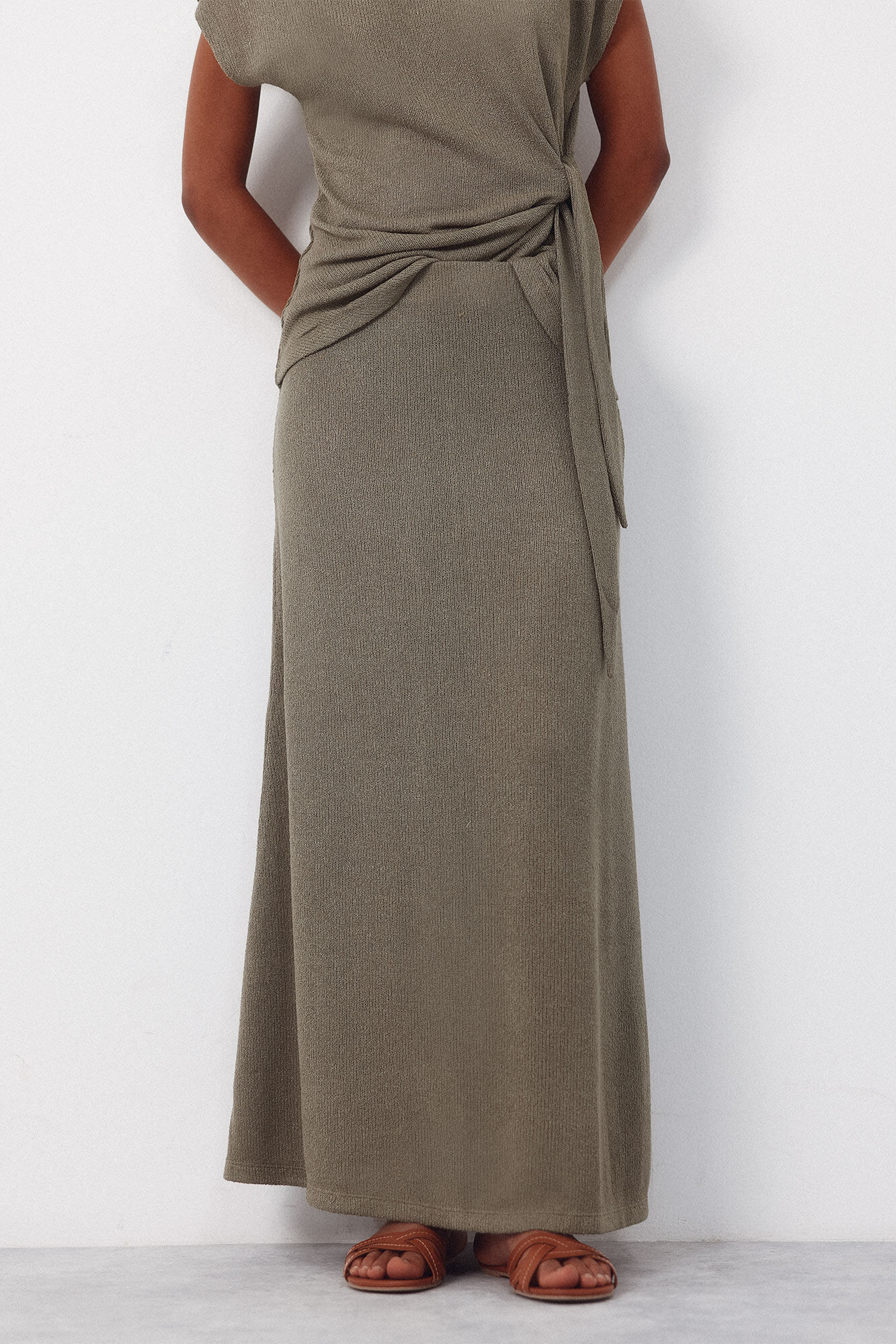 Cortefiel Jersey-knit skirt