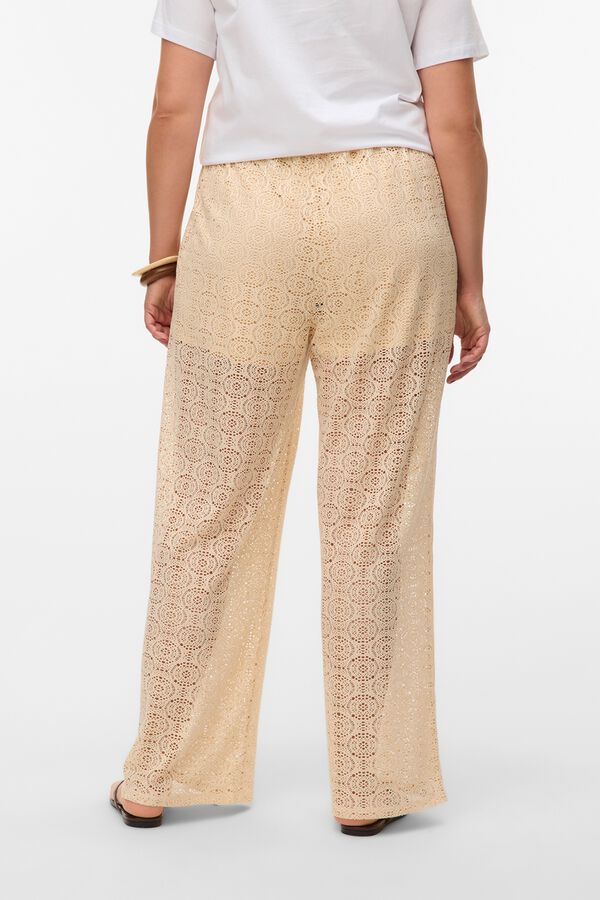 Vero Moda Curve Pantal&oacute;n largo con calados talla grande Beige