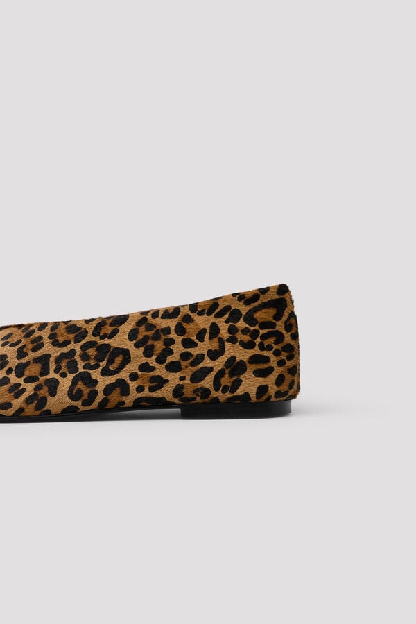 Cortefiel Animal print leather ballet flats Printed brown