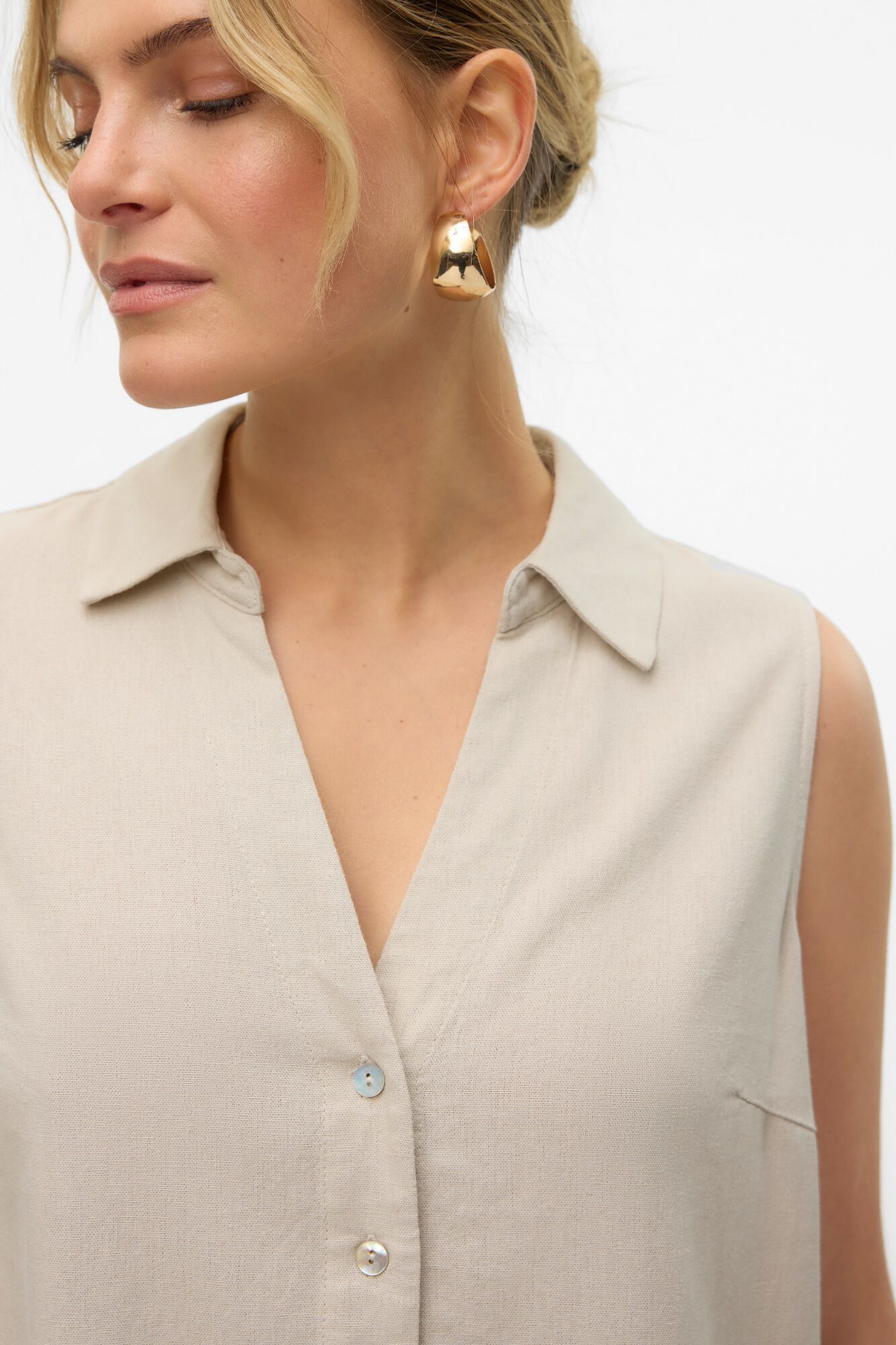 Vero Moda Top fluido de cuello pico