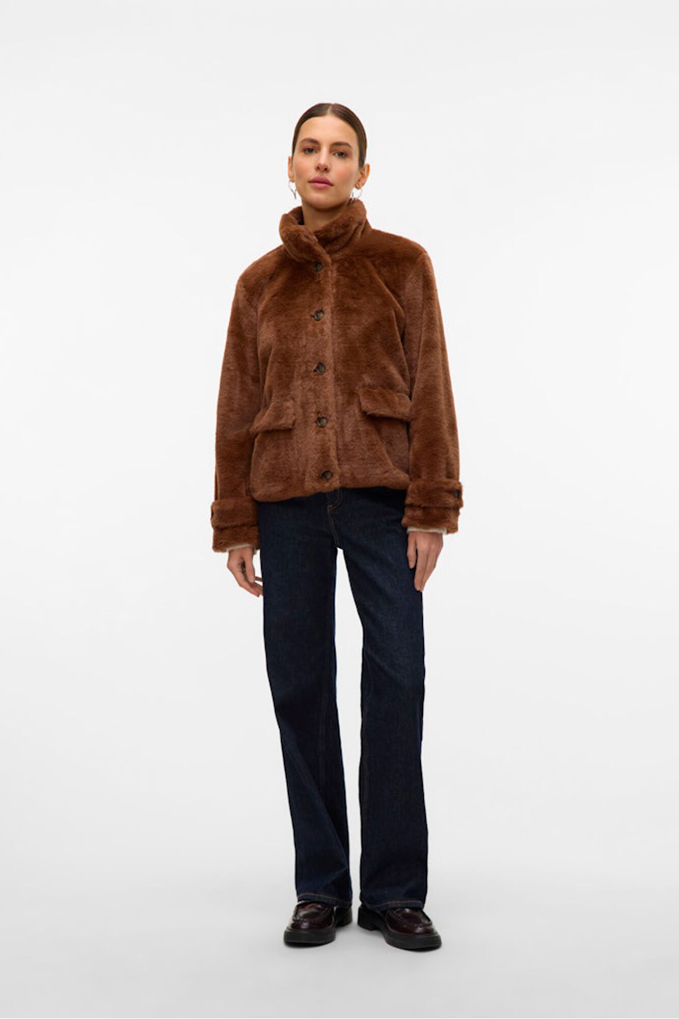 Vero Moda Sobretudo curto com efeito de pelo