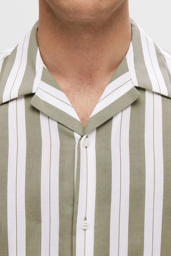 Cortefiel Camisa de manga corta confeccionada con tencel y algodón orgánico. Kaki