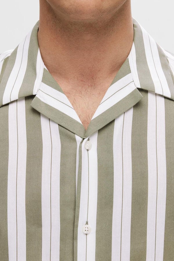 Cortefiel Camisa de manga curta confecionada com tencel e algodão orgânico. Verde