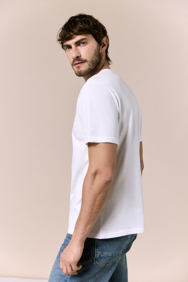 OOTO T-shirt b&aacute;sica lavada Branco