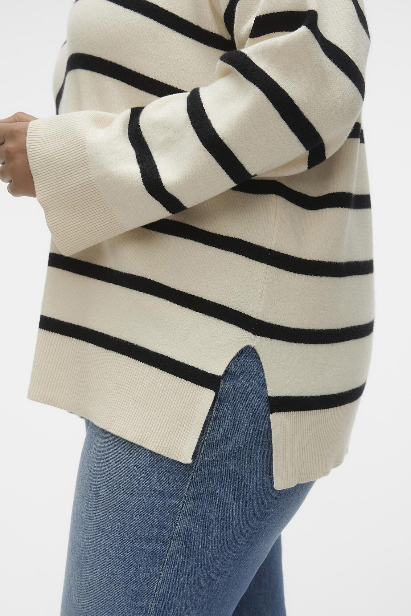 Vero Moda Curve Camisola de manga comprida e gola em bico Curve