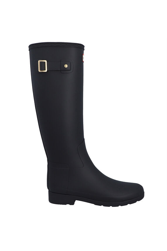 Bota entallada