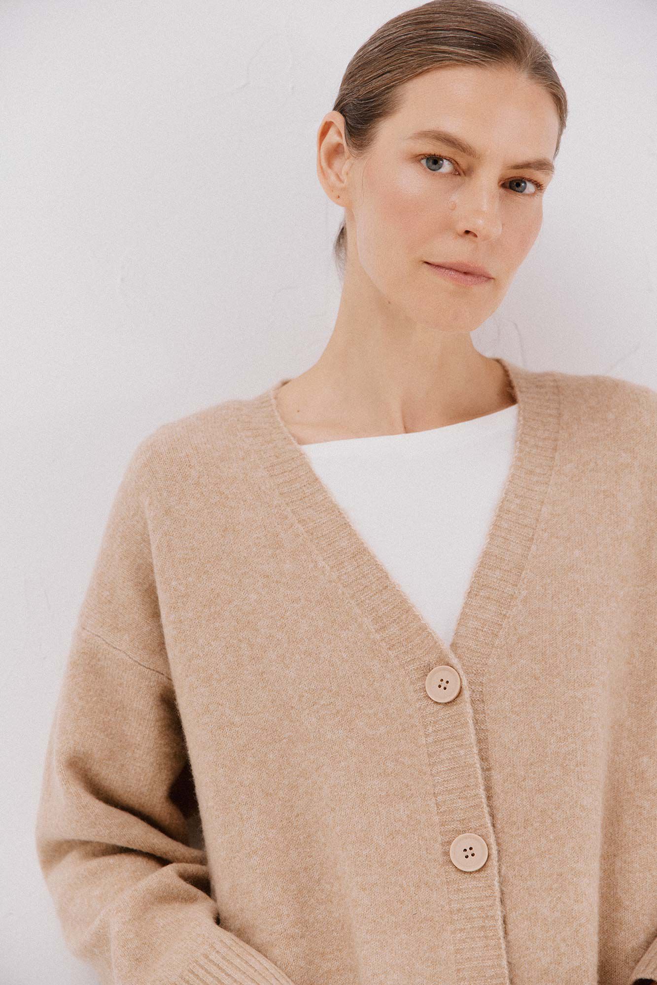 Cortefiel Long cardigan with pockets