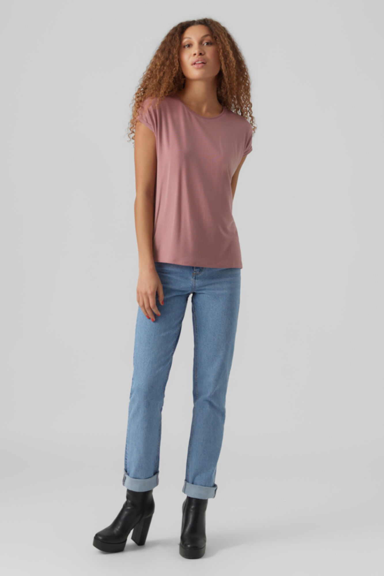 Vero Moda T-shirt b&aacute;sica