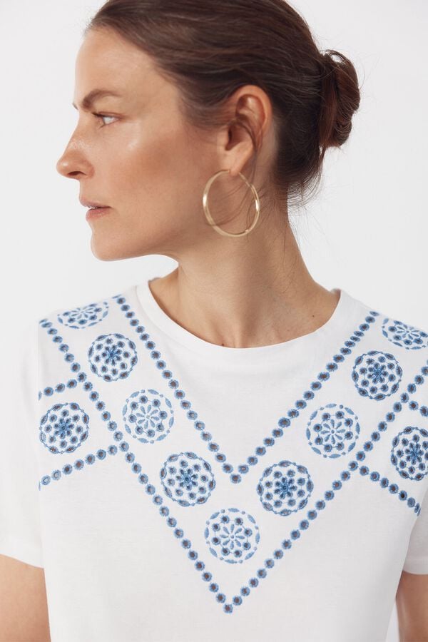 Cortefiel Camiseta bordado posicional Blanco