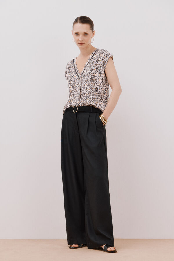 Cortefiel V -shirt with lace detail Printed white