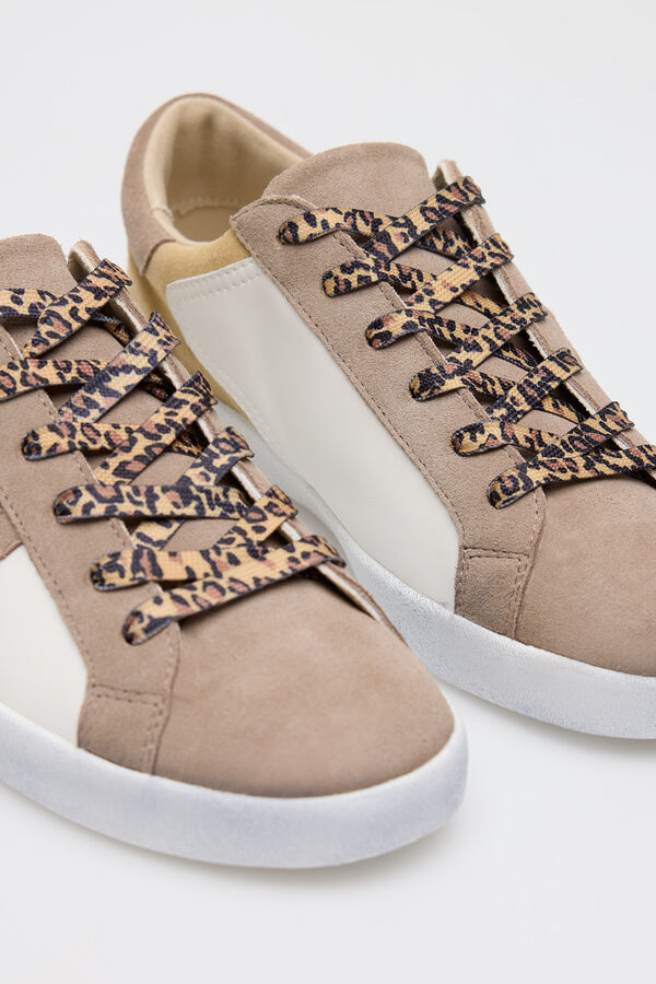 Cortefiel Leather sneaker Ivory