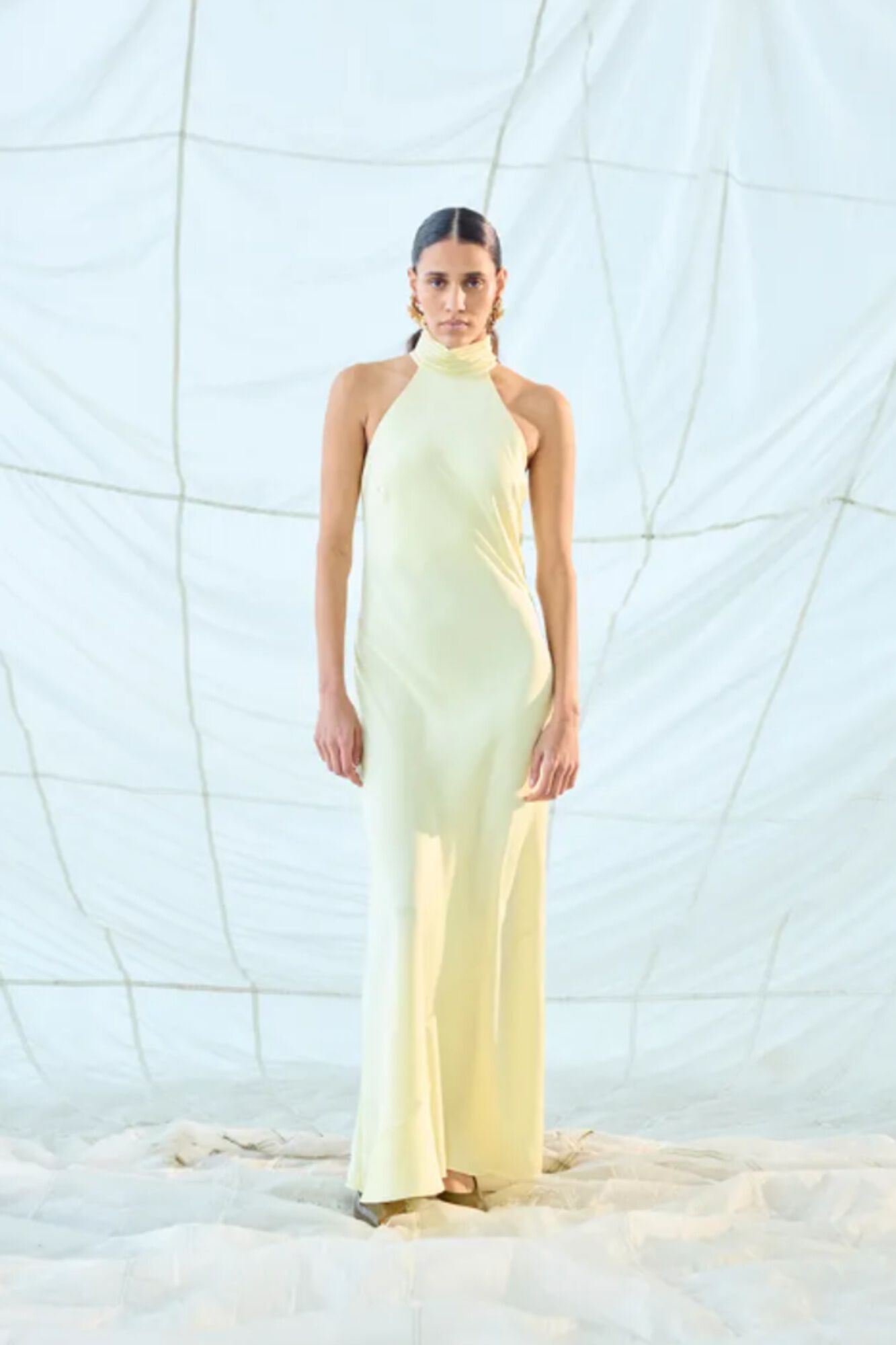 Vila Vestido comprido gola halter de festa