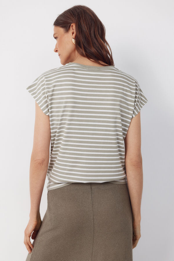 Cortefiel Basic t-shirt with gold buttons Printed green