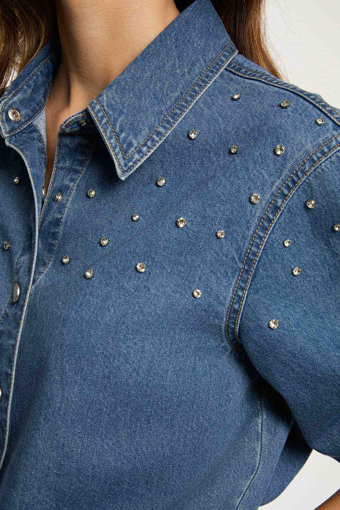 Morgan Camisa corta con cabujones