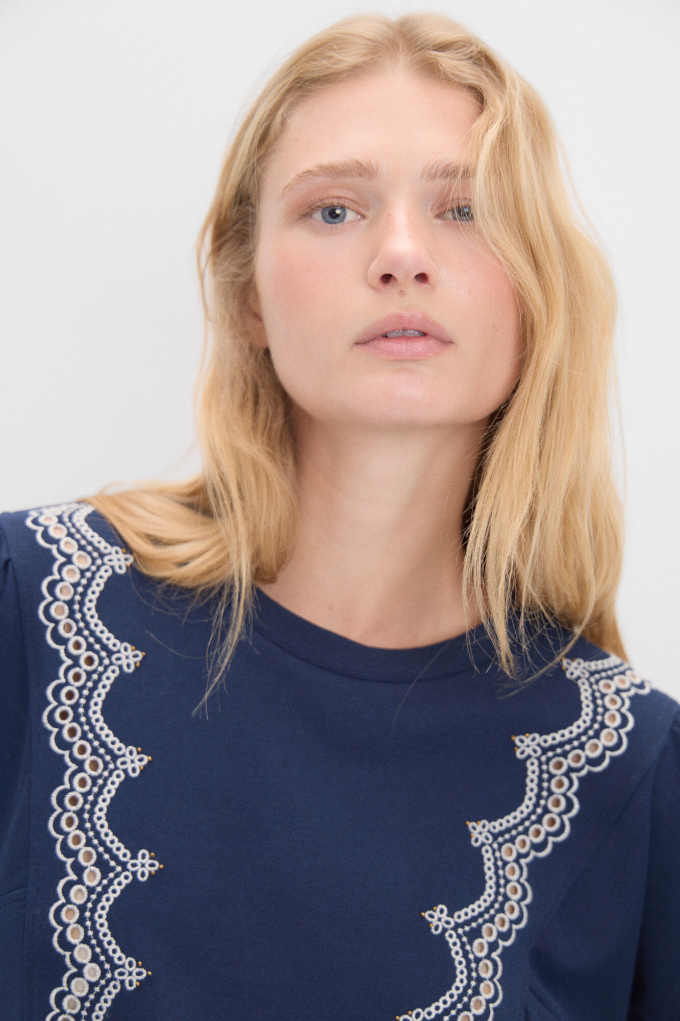Embroidered sweatshirts for ladies store