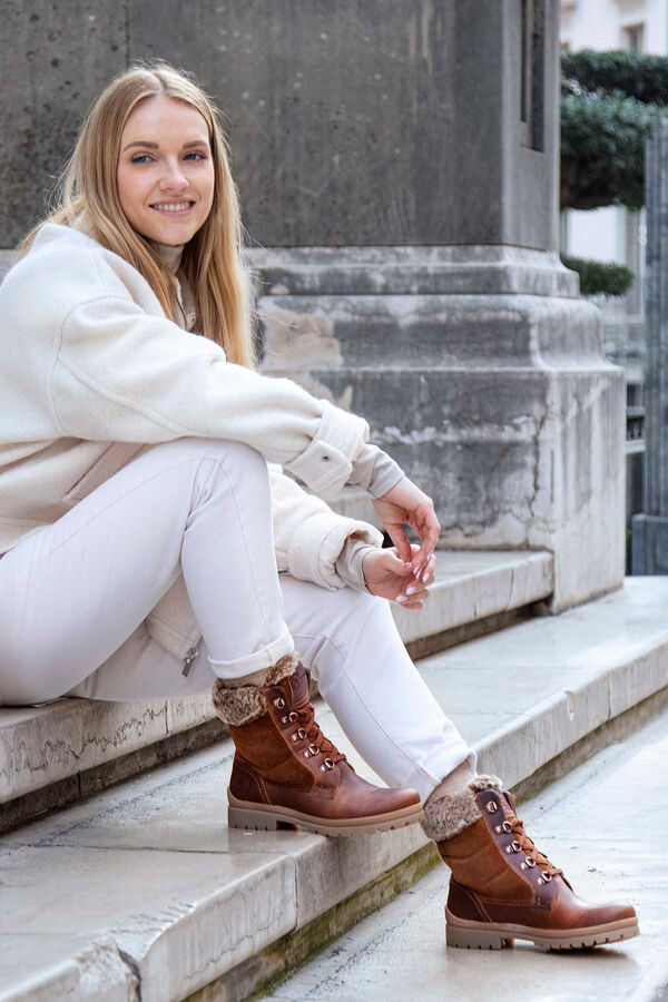 Cortefiel Leather boots with warm fur lining Brown