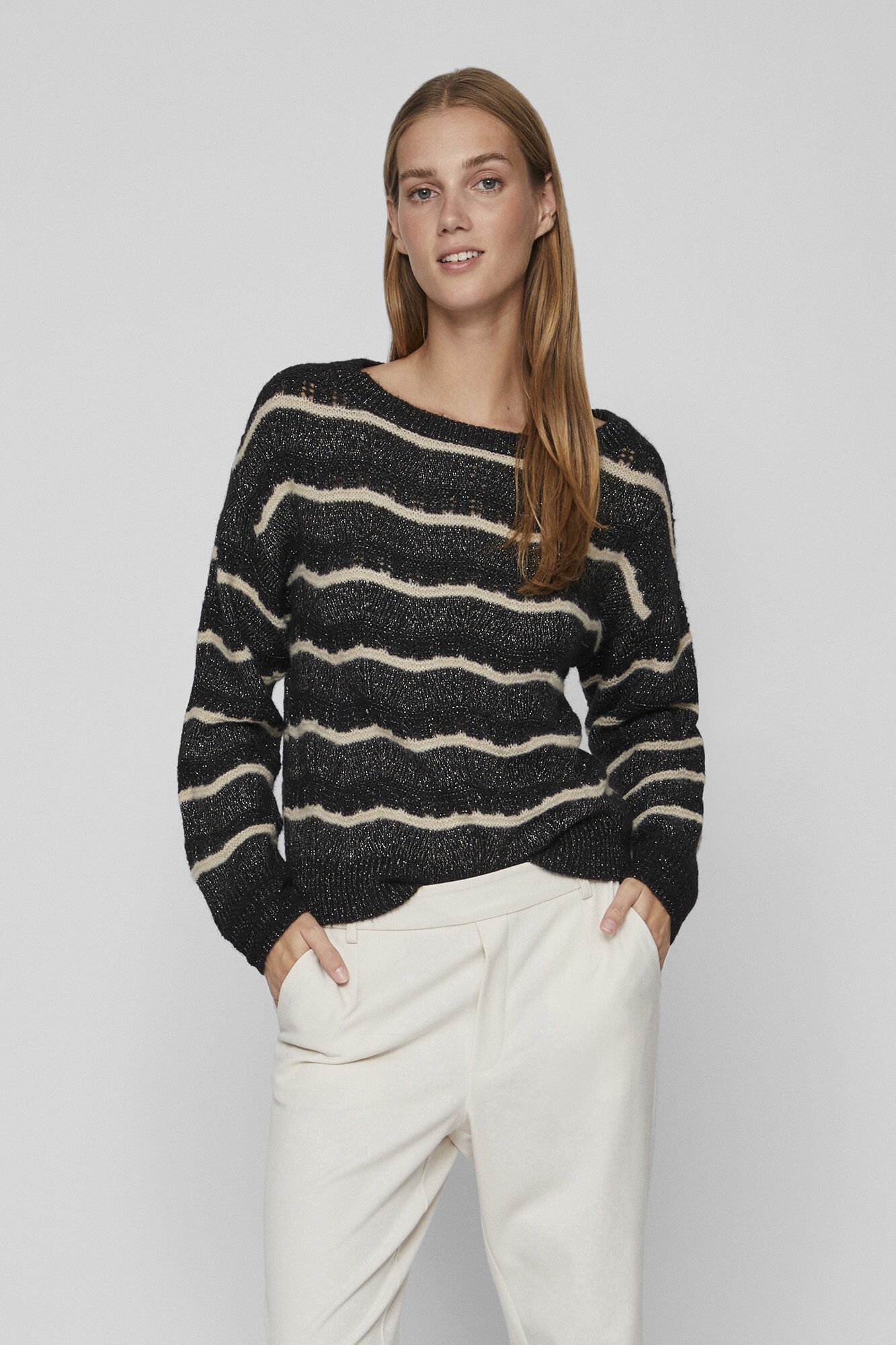 Jersey negro hotsell cuello barco
