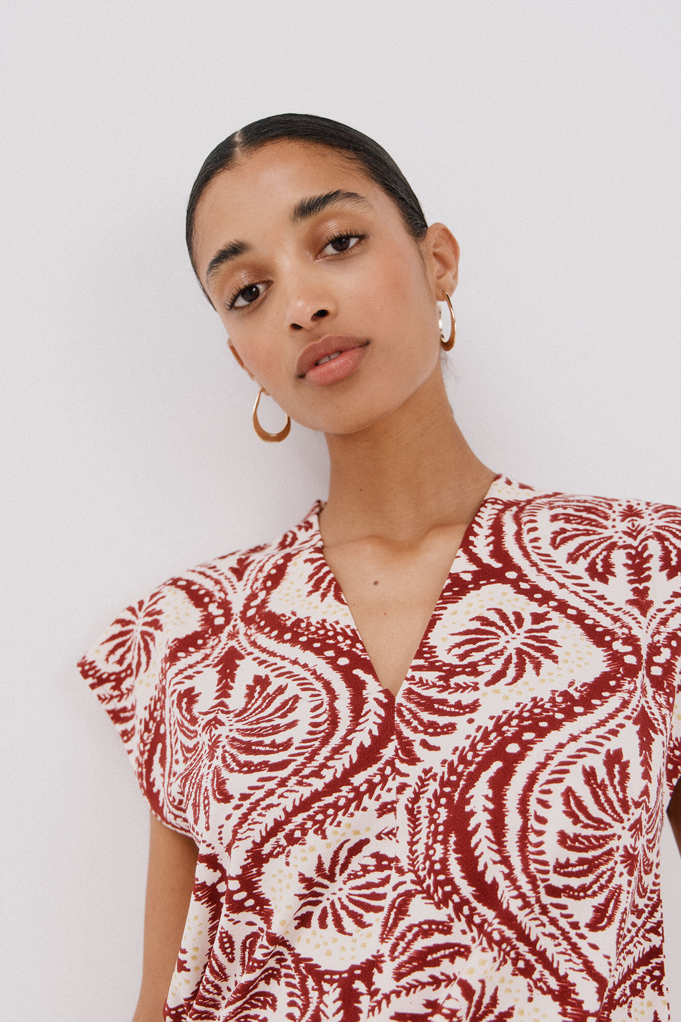 Cortefiel Printed t-shirt with gathered V neckline