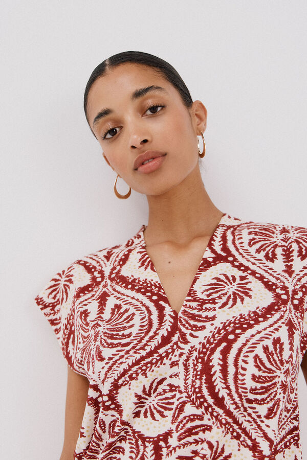 Cortefiel Printed t-shirt with gathered V neckline Printed red