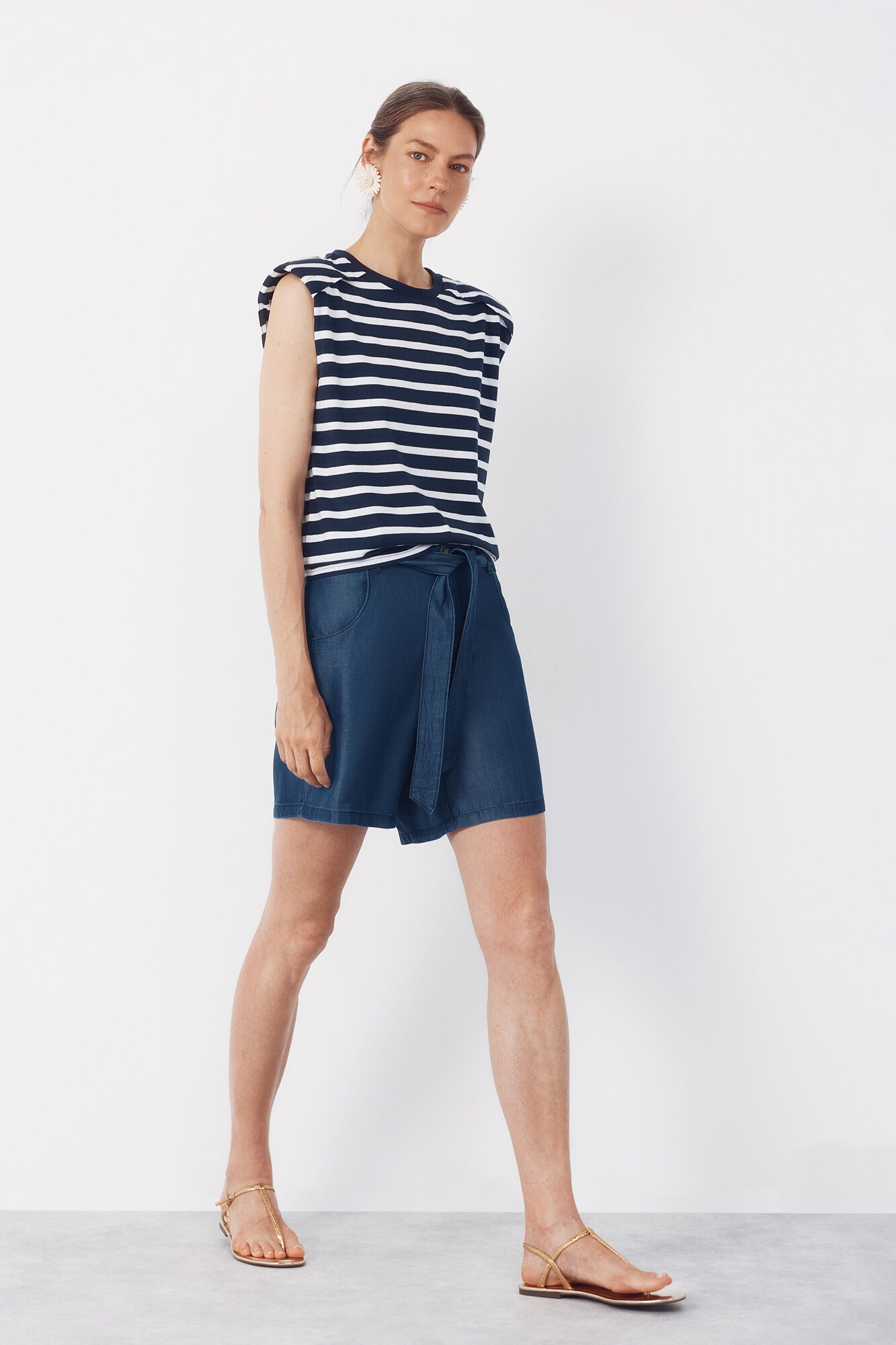 Cortefiel Padded shoulder T-shirt