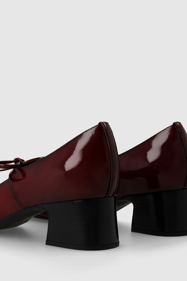 Cortefiel Court shoes Maroon