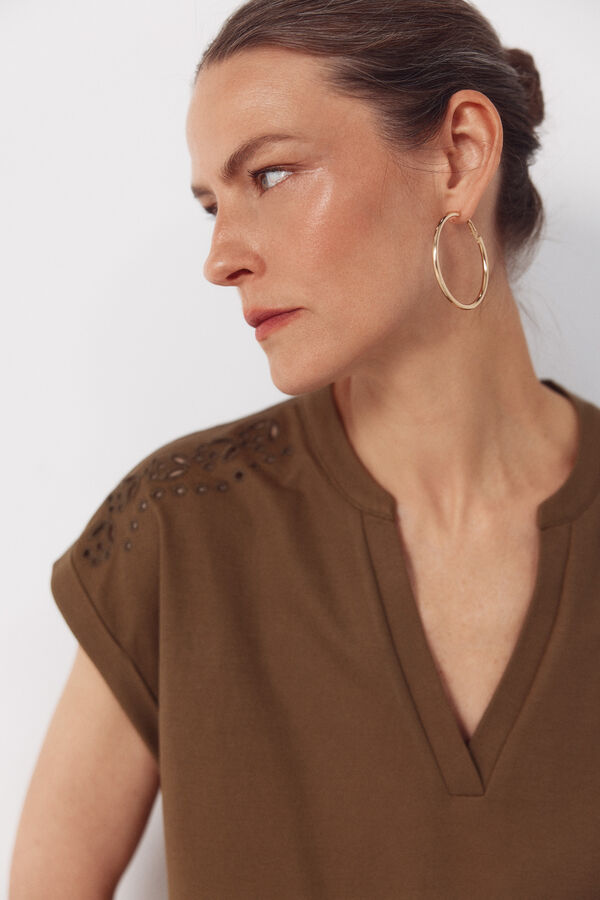 Cortefiel Stretch piqu&eacute; polo with embroidered detail Kaki