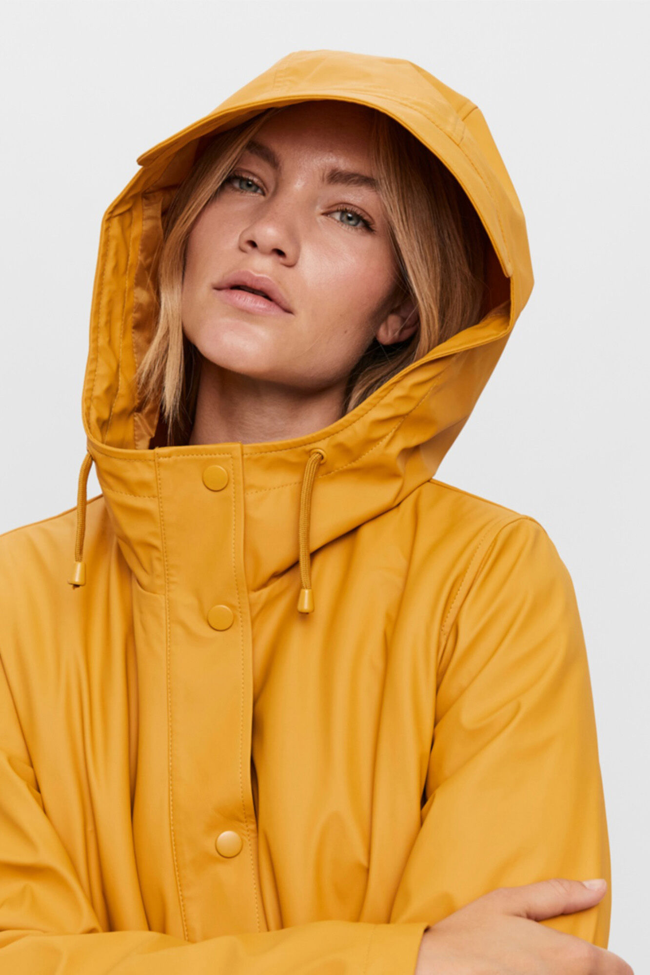 Hooded raincoat Women s jackets Cortefiel