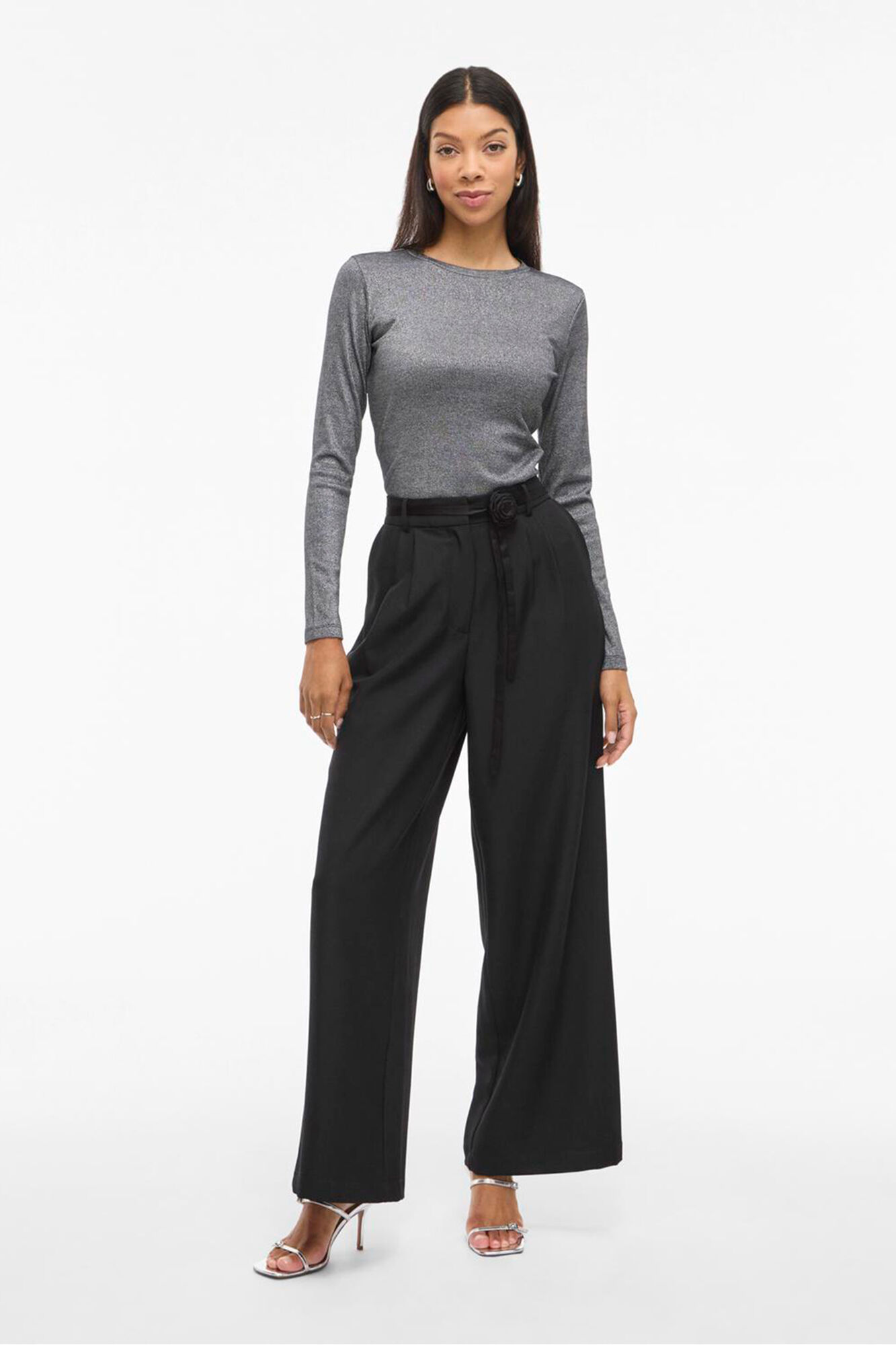 Vila Cal&ccedil;a social de pernas largas com cinto de flores