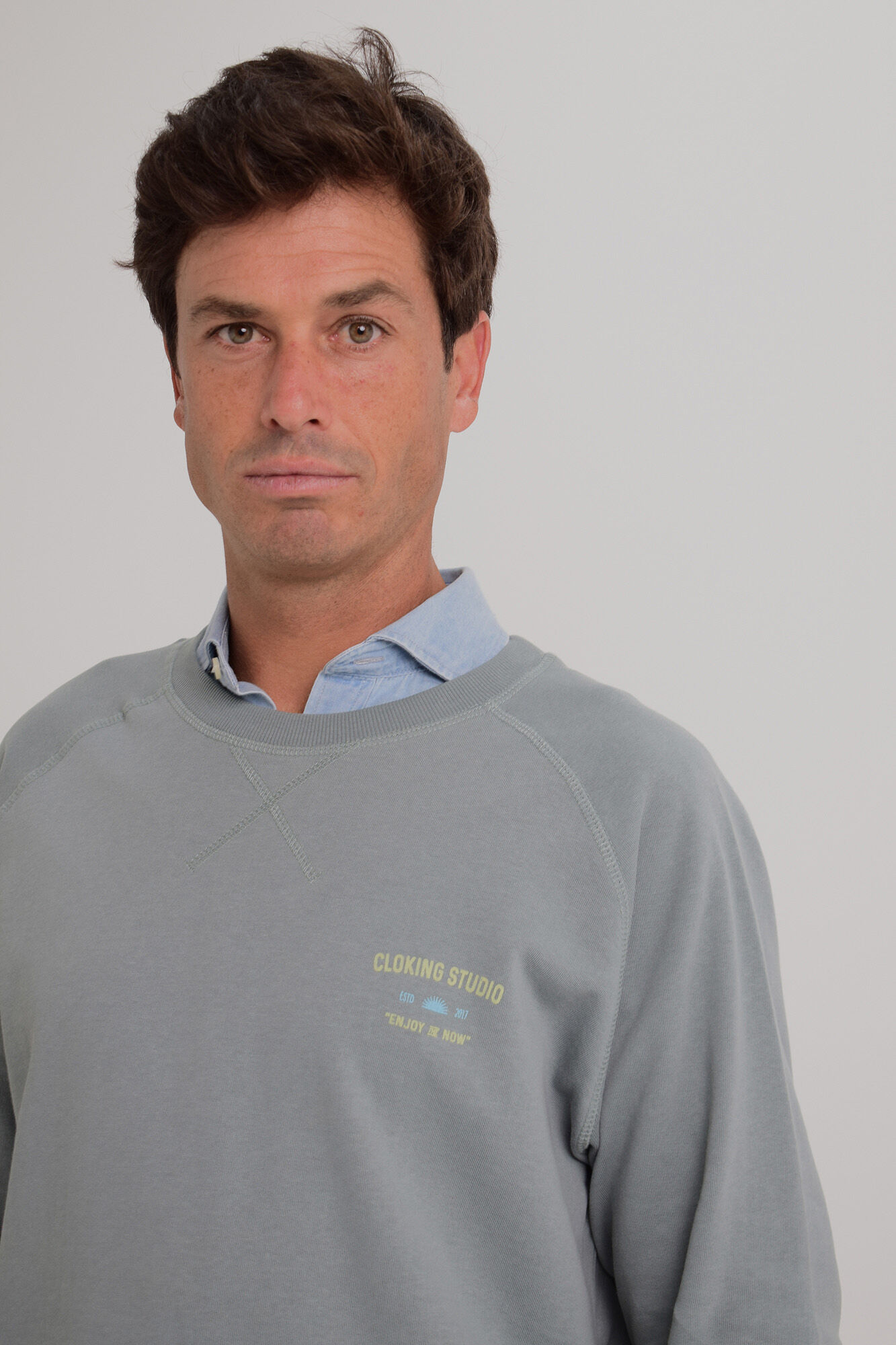 Cloking Aproveite o sweatshirt agora lavado