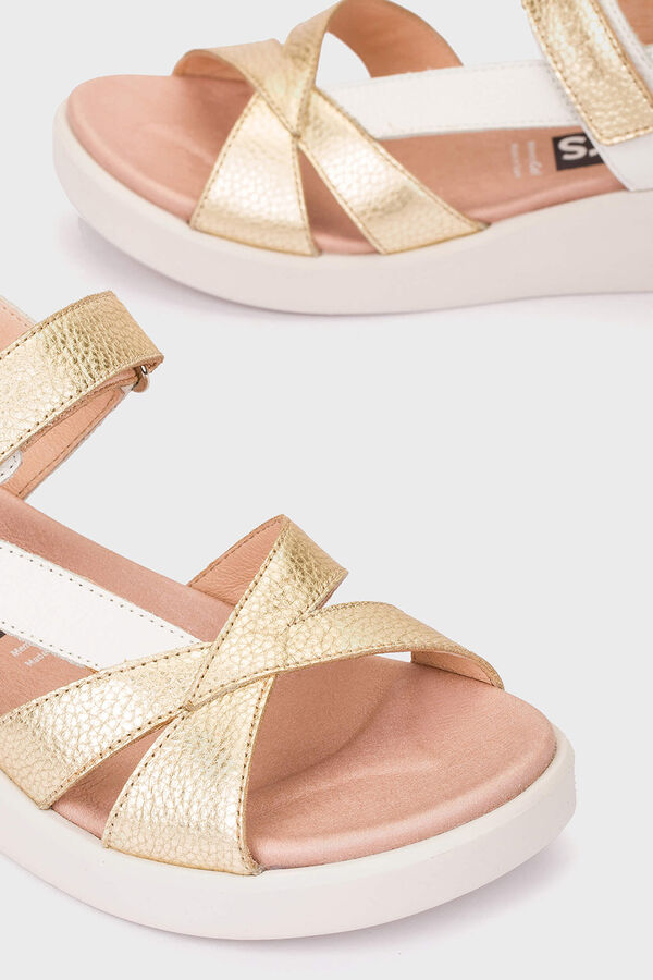 Wonders Sand&aacute;lias Mar52 Dourado