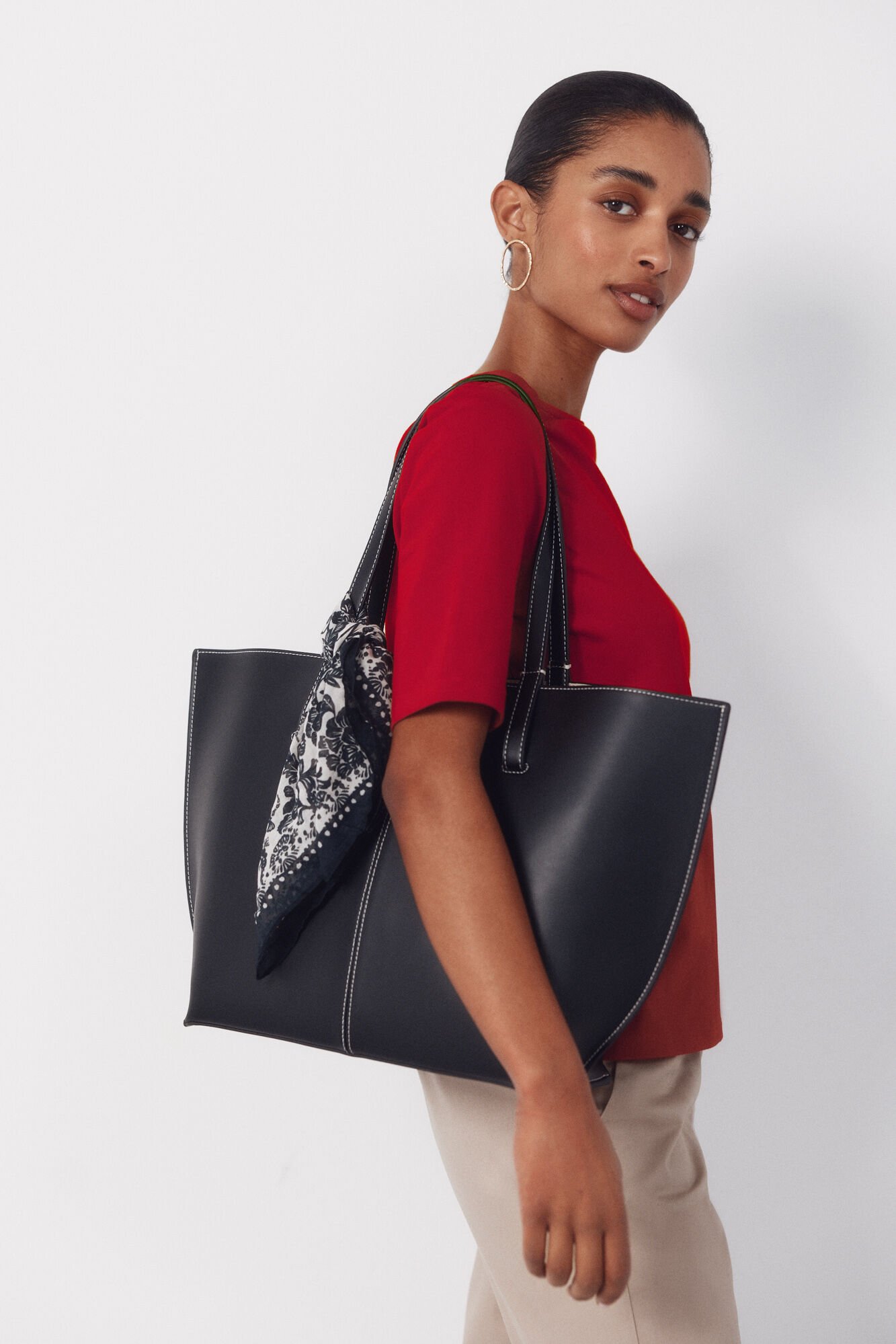 Cortefiel Basic shopper bag with stitching