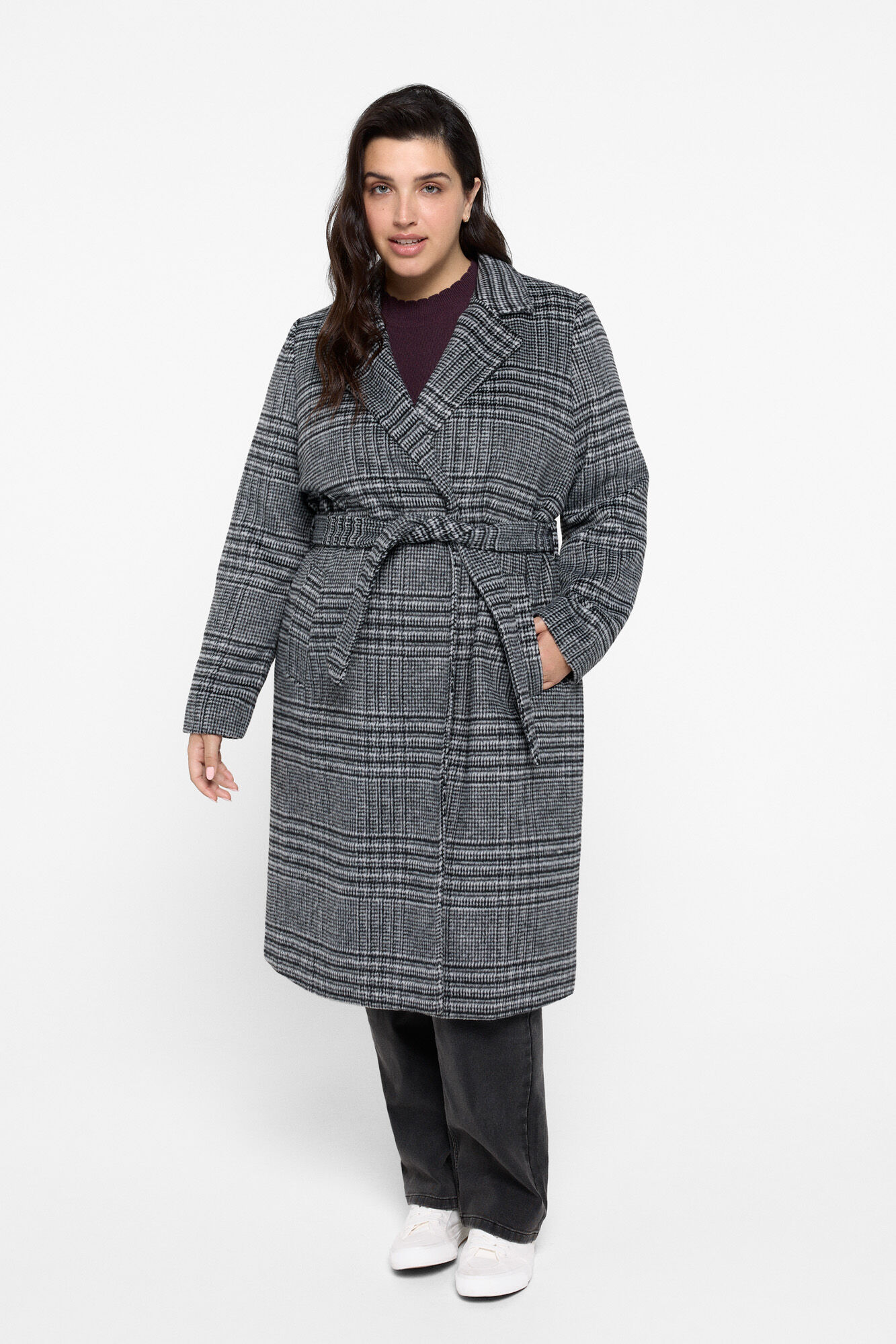 Plus size cloth coat Women s coats and parkas Cortefiel