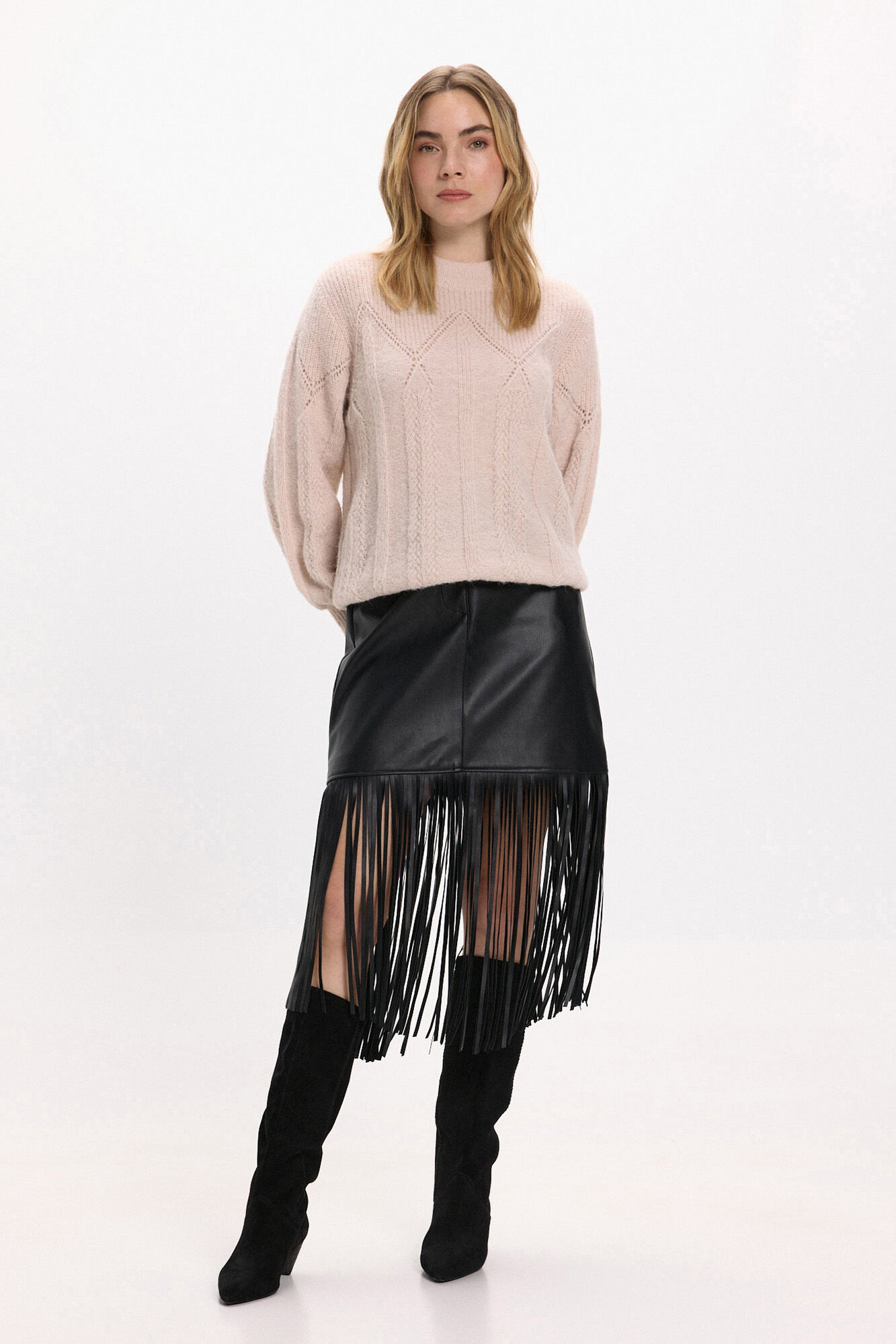 Vila Saia de couro sint&eacute;tico com franjas