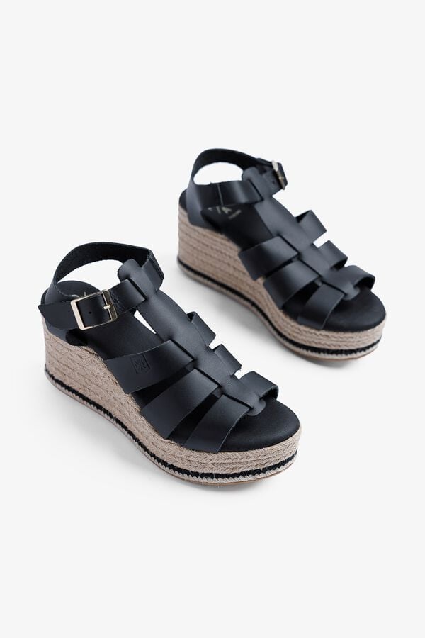 Popa Sand&aacute;lia cunha baixa senhora Rumari Pele Preto