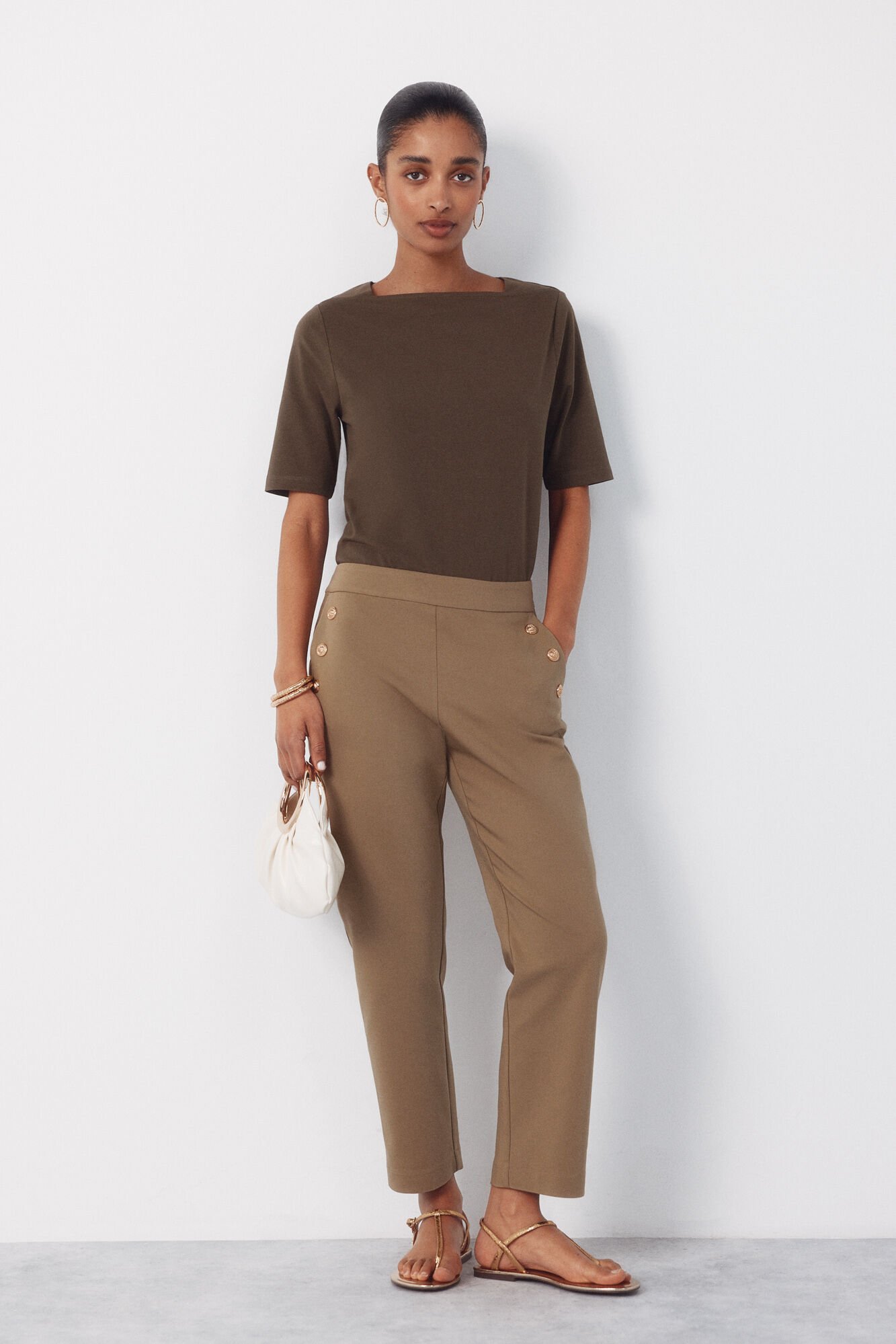 Cortefiel Cal&ccedil;as bot&otilde;es dourados