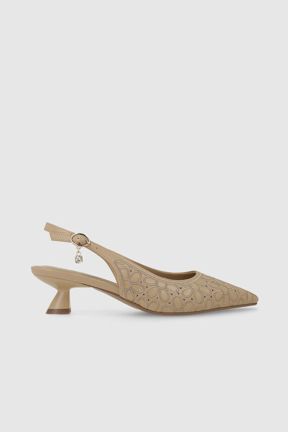 Zapatos de salón destalonados en piel