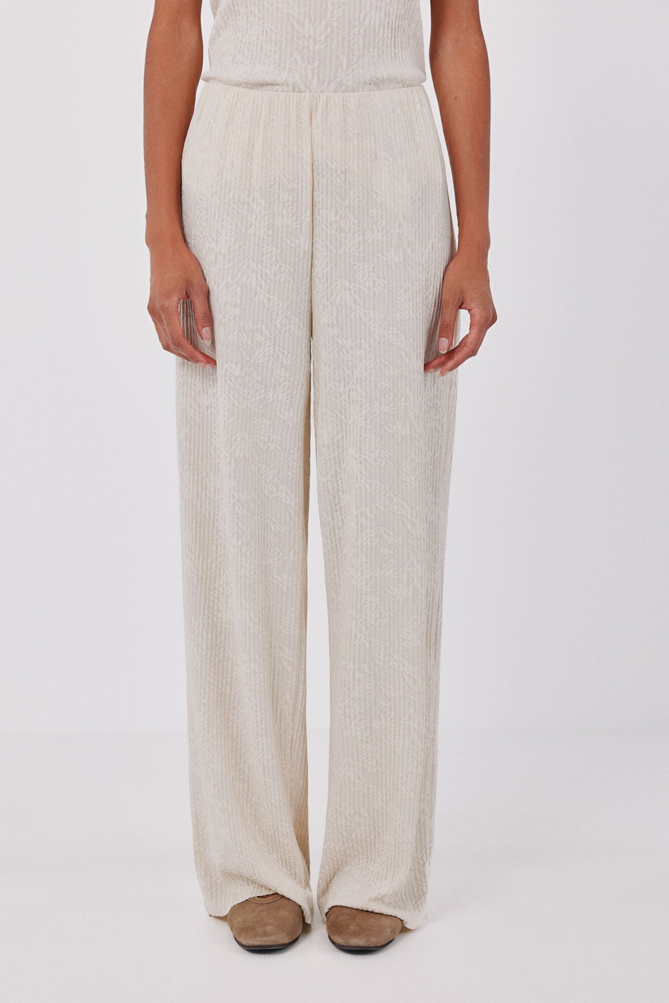 Cortefiel Satin-finish leggings