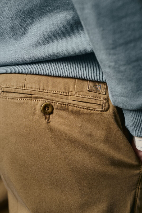 OOTO Pantalón chino pinzas Marrón