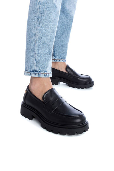 Cortefiel Women's black loafers  Black